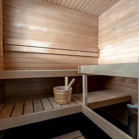 2ndhomes Gorgeous And Unique Top Floor With Sea Views And Sauna Apartment
